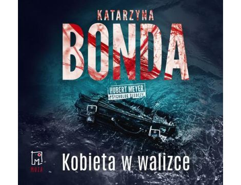 Kobieta w walizce