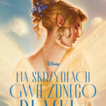 Tytuł: Na skrzydłach gwiezdnego blasku (edycja kolekcjonerska)
Autor: Allison Saft
Wydawnictwo: Wydawnictwo YaNa
Formaty: EPUB, MOBI