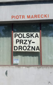 Tytuł: Polska przydrożna
Autor: Piotr Marecki
Wydawnictwo: Wydawnictwo Czarne
Formaty: EPUB, MOBI