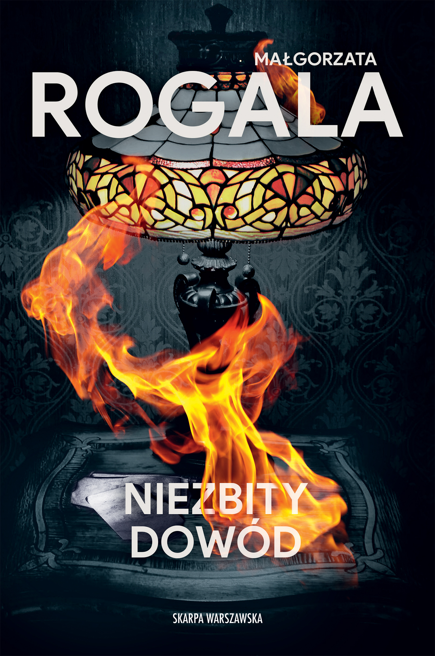 Tytuł: Niezbity dowód
Autor: Małgorzata Rogala
Wydawnictwo: Skarpa Warszawska
Formaty: EPUB, MOBI